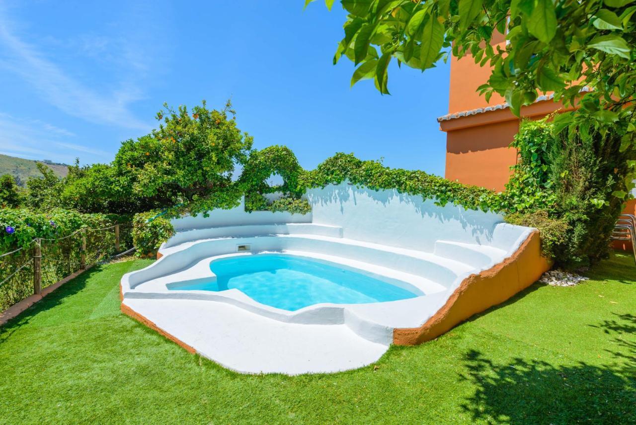Holiday Home El Pilarillo Piscina Compartida Alcaucín Exterior foto